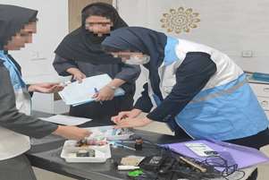 کشف و ضبط ۱۰ دستگاه تاتو قلم میکروبلیدینگ از سوی کارشناسان بهداشت محیط شبکه بهداشت و درمان مرودشت