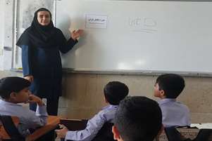 حضور فعال کارشناسان تغذیه مرکز بهداشت مرودشت در هفته دوم اجرای برنامه مکمل‌یاری دانش‌آموزان