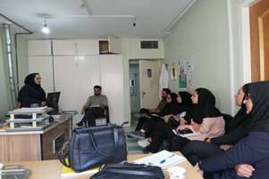 نشست هم‌اندیشی با بهورزان مراکز  خدمات جامع سلامت تخت‌جمشید و محمد آباد برگزار شد