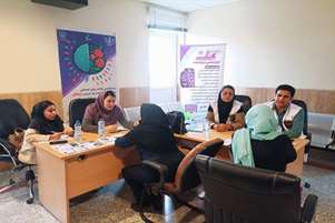برپایی میز خدمت سلامت روان، مشاوره و مددکاری در پلی‌کلینیک تأمین اجتماعی پارسیان مرودشت